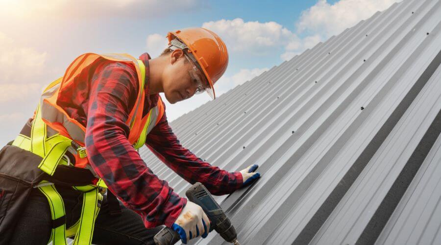 Expert top industrial roofings services in Nahma, MI